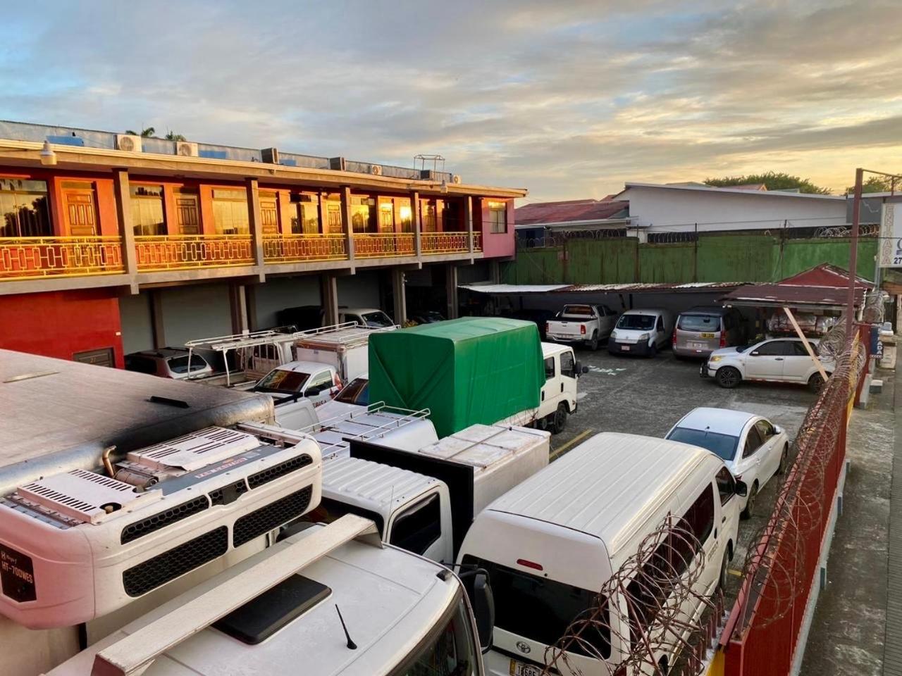 Hotel Costa Del Sol Puerto Limon Kültér fotó