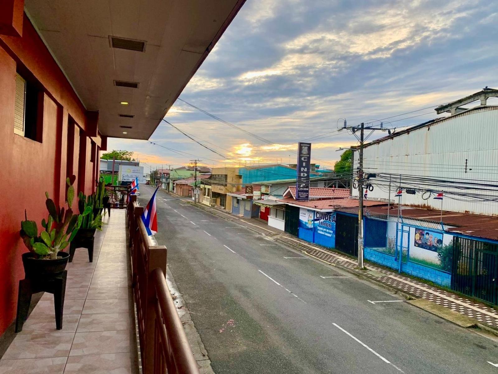 Hotel Costa Del Sol Puerto Limon Kültér fotó