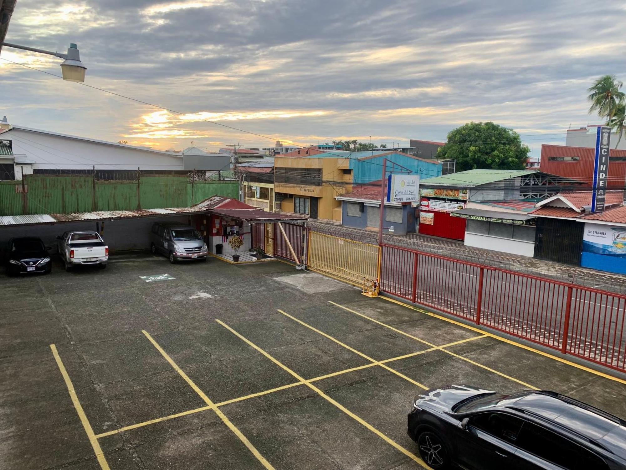 Hotel Costa Del Sol Puerto Limon Kültér fotó