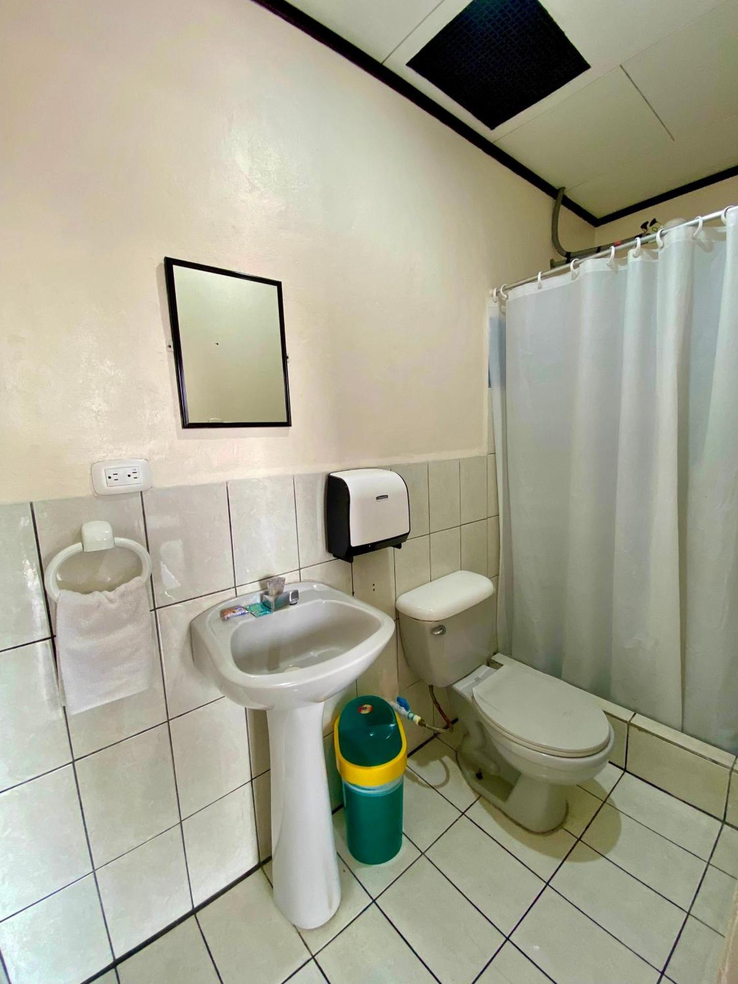 Hotel Costa Del Sol Puerto Limon Kültér fotó